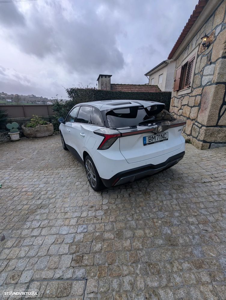 MG MG4 64 kWh Luxury - 3