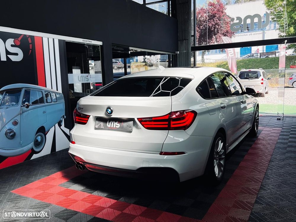BMW 520 Gran Turismo d Pack M - 11