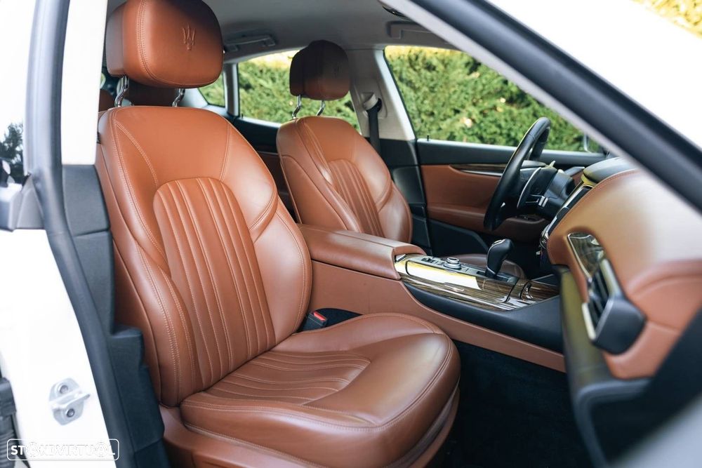 Maserati Levante Q4 GranSport - 7