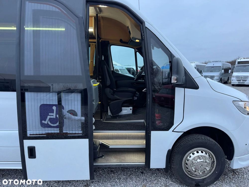 Mercedes-Benz Sprinter 519 - 18