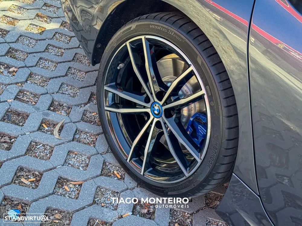 BMW 330 e Pack Desportivo M Auto - 54