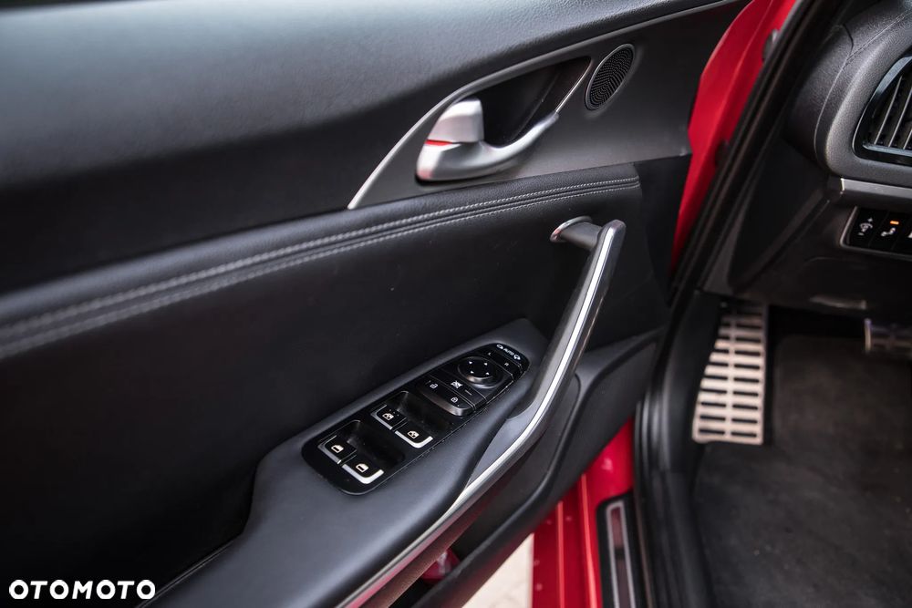 Kia Stinger 3.3 T-GDI V6 GT AWD - 10