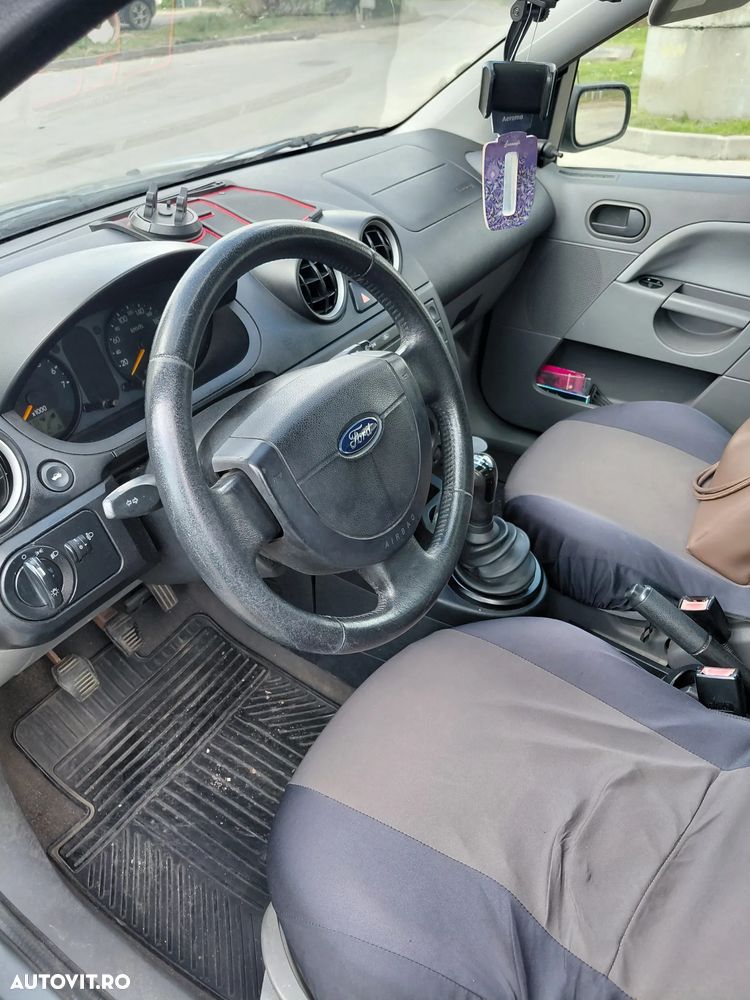 Ford Fiesta 1.4i Comfort - 6