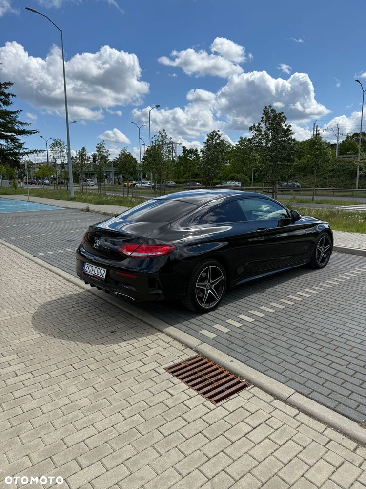 Mercedes-Benz Klasa C 200 4-Matic 9G-Tronic - 2
