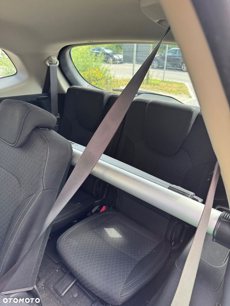 Kia Carens 1.6 GDI M 7os - 10