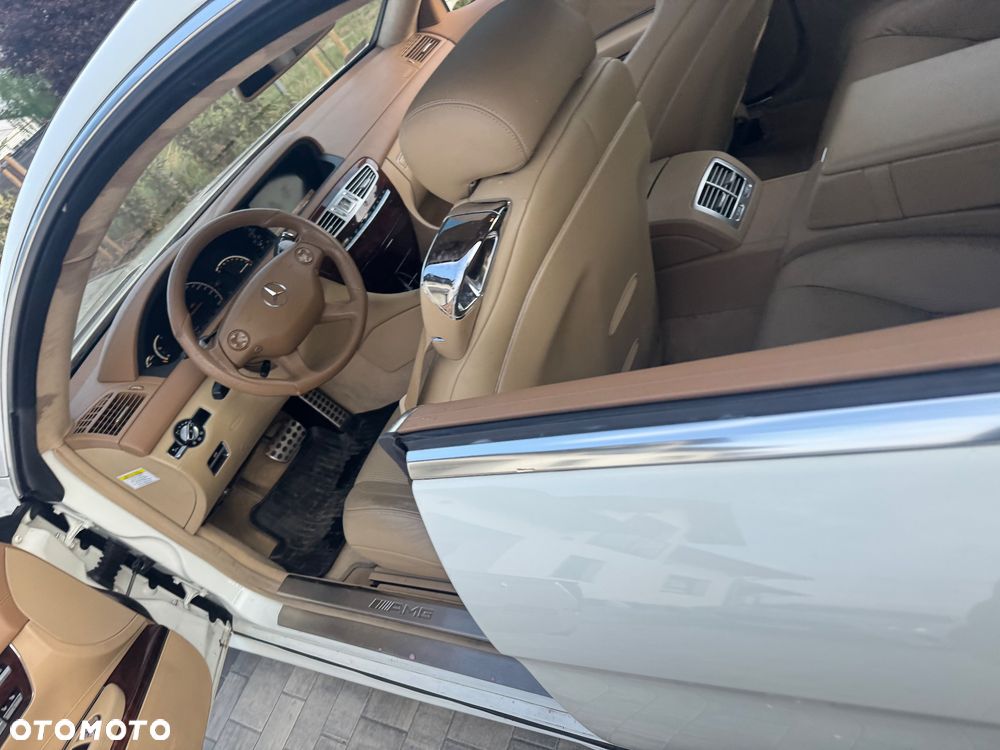 Mercedes-Benz CL 63 AMG - 21