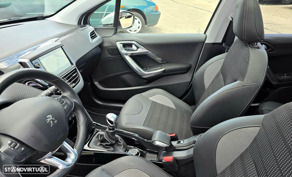 Peugeot 2008 PureTech 130 GPF Stop&Start Allure - 9
