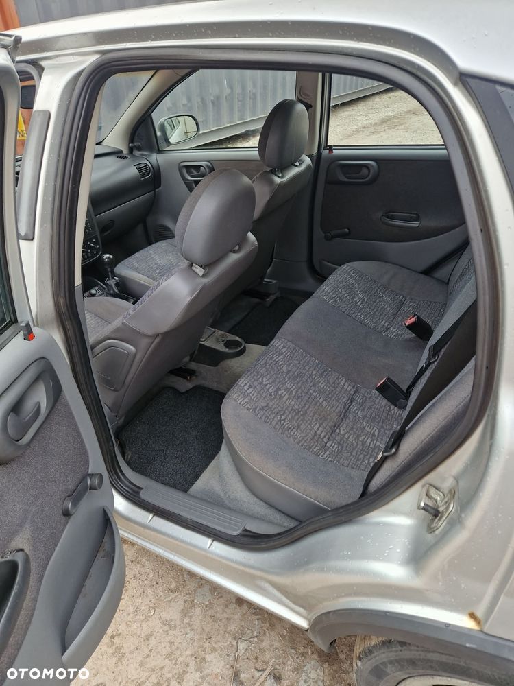 Opel Corsa 1.7 DTI Comfort - 9