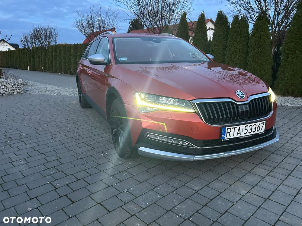 Skoda Superb 2.0 TSI 4x4 Scout DSG - 5