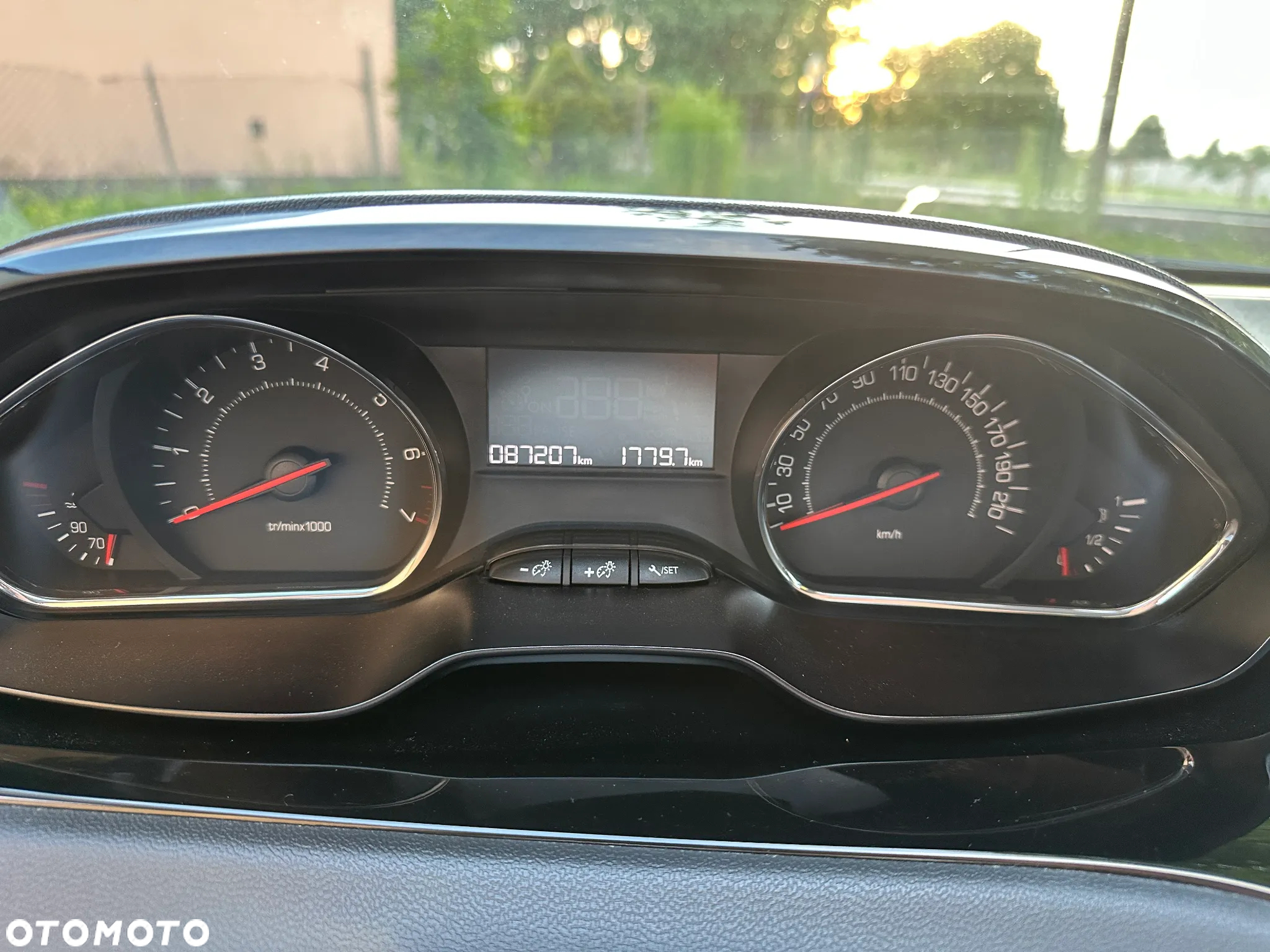 Peugeot 208 1.4 VTi Active - 28