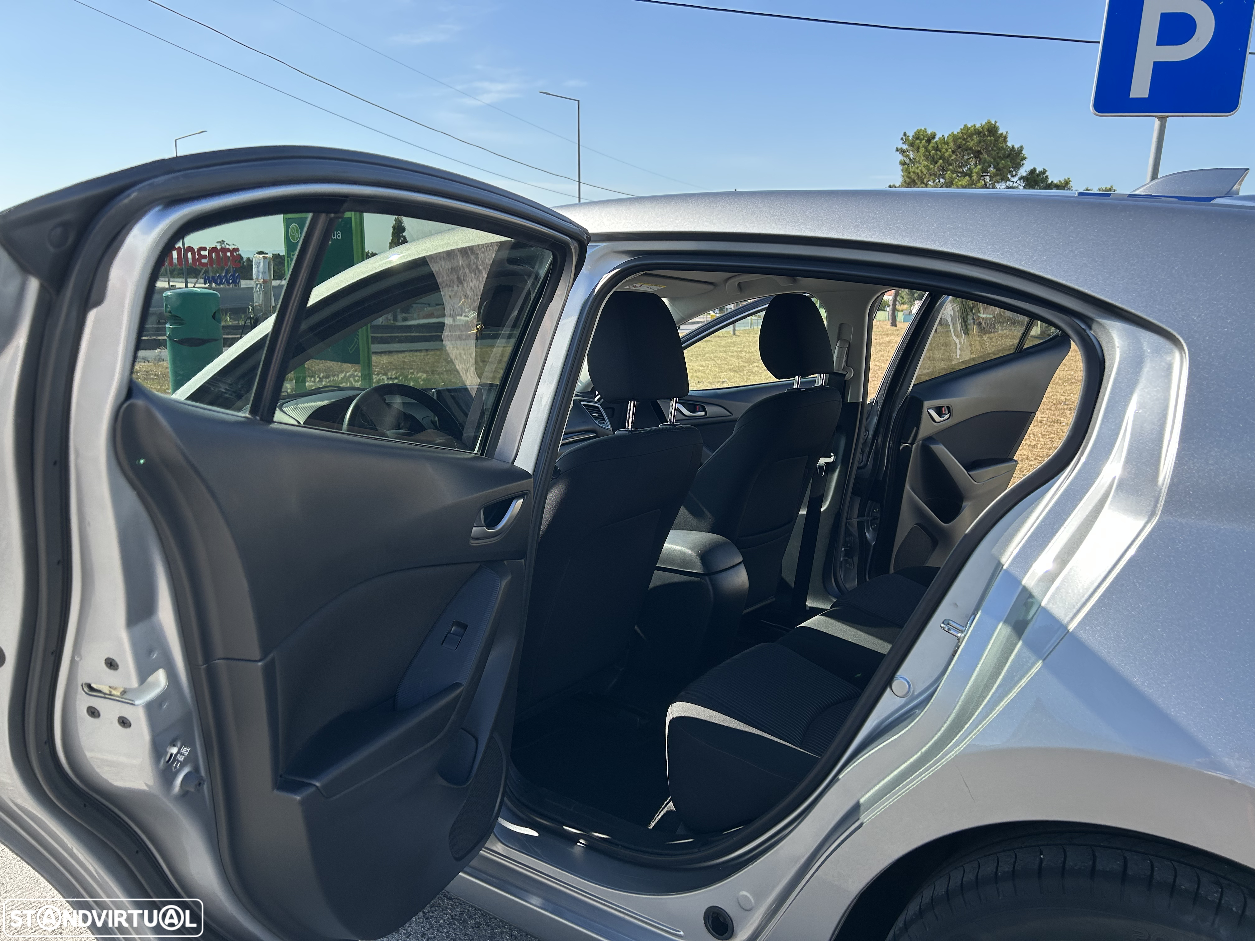 Mazda 3 1.5 Sky-G Evolve HS Navi - 9