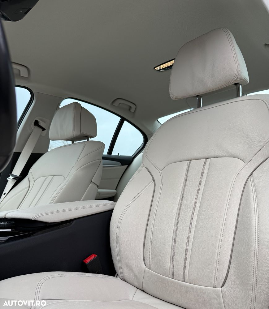 BMW Seria 5 530e Aut. Luxury Line - 26