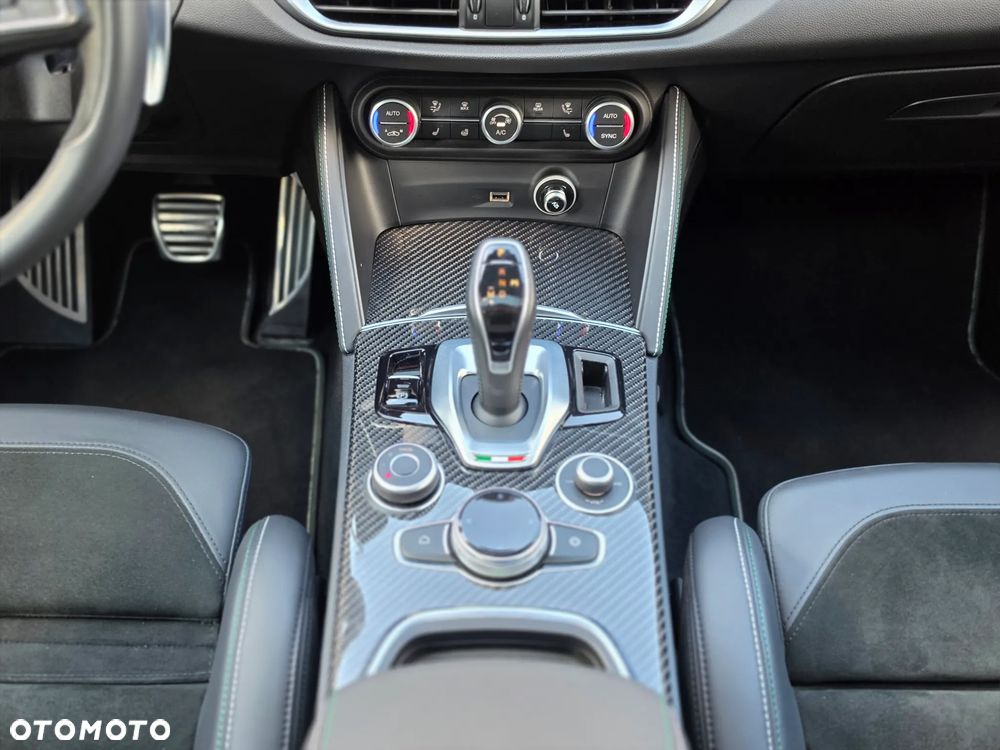 Alfa Romeo Stelvio 2.9 V6 Bi-Turbo Quadrifoglio Q4 - 26