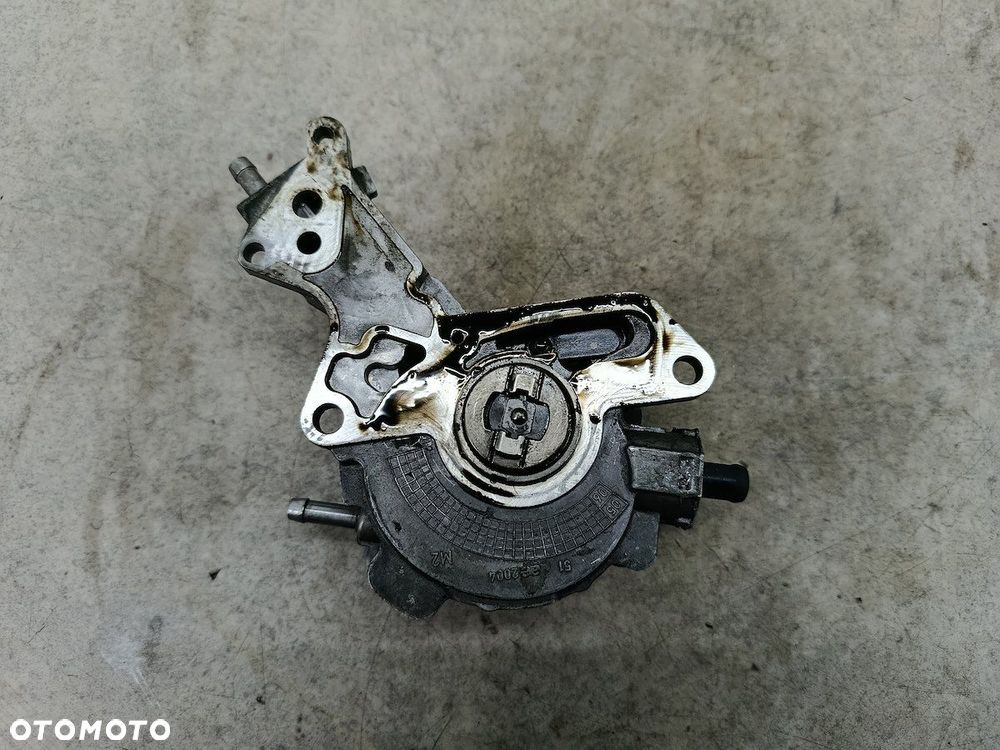 POMPA VACUM VW PASSAT B6 038145209H  LUK 2.0 TDI - 8