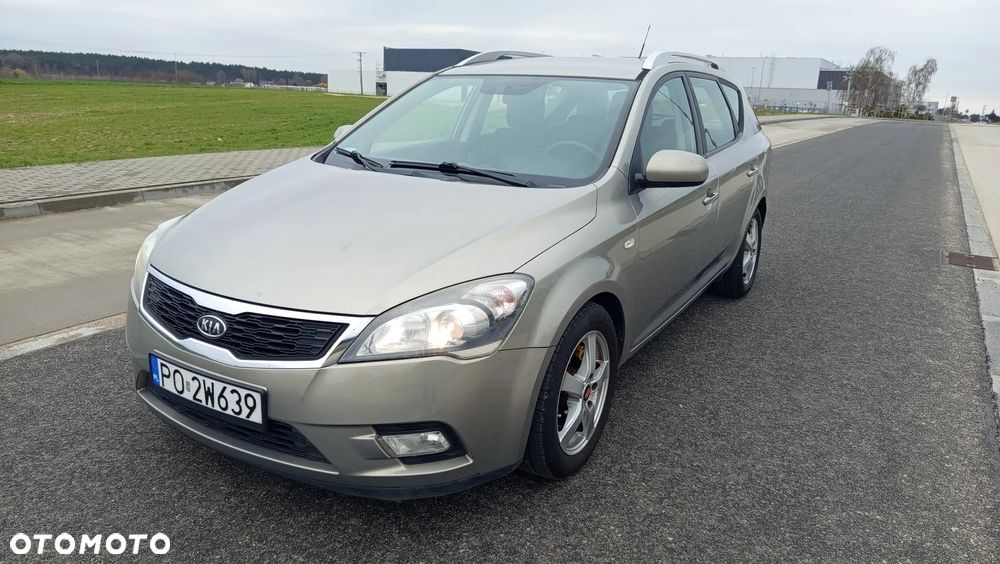 Kia Ceed 1.4 Comfort + - 1