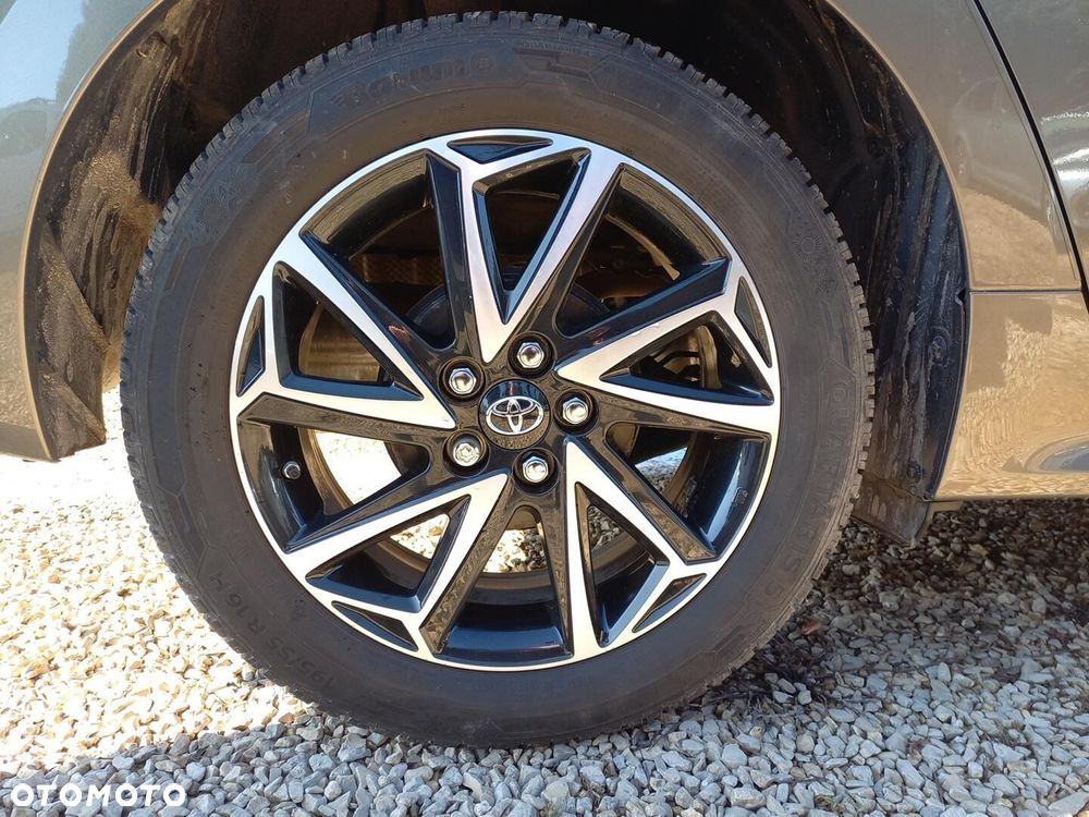 Toyota Yaris - 16