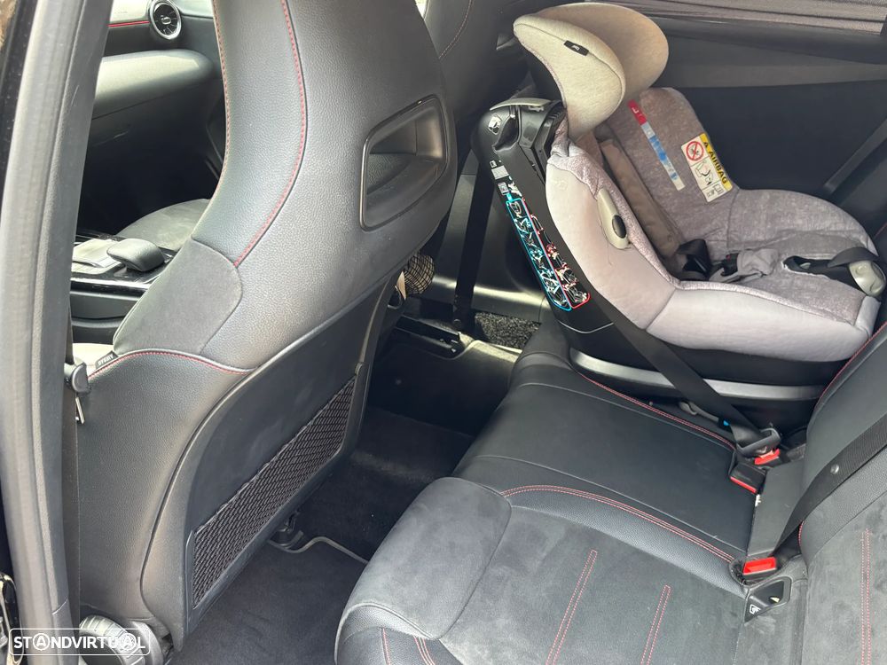 Mercedes-Benz A 250 e AMG Line - 5
