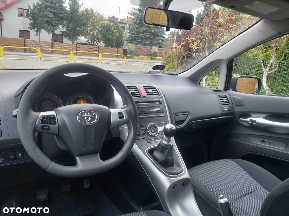Toyota Auris 1.33 Dual-VVT-i Comfort - 12
