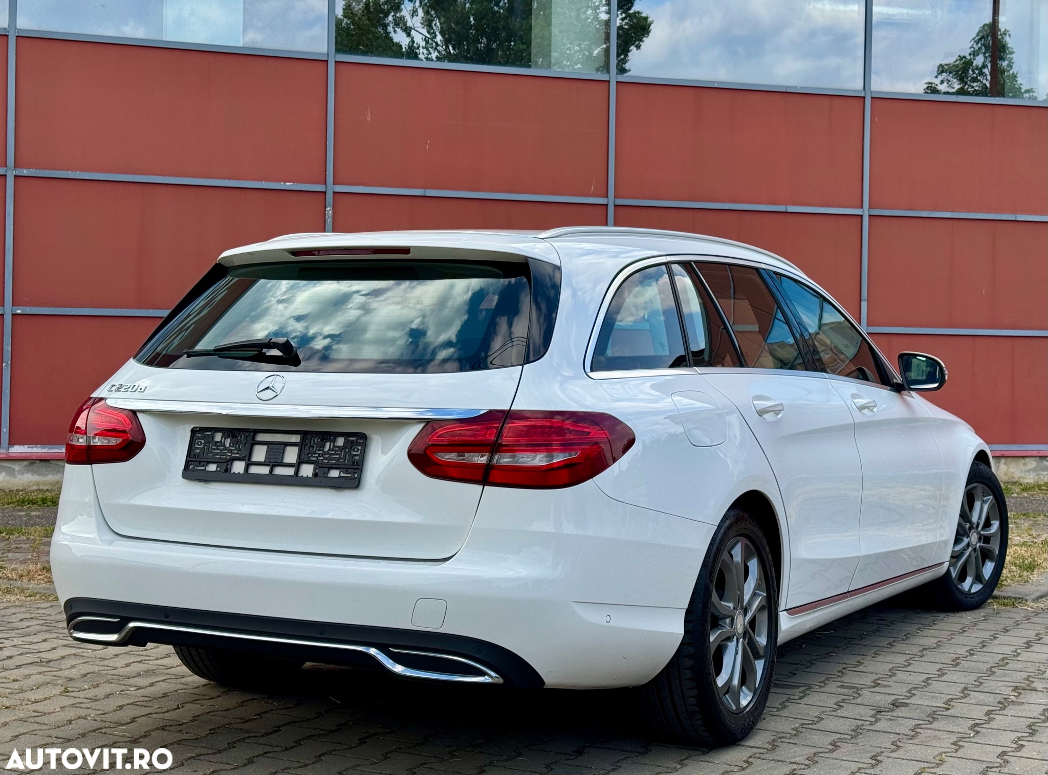 Mercedes-Benz C 220 (BlueTEC) d T 7G-TRONIC Avantgarde - 24