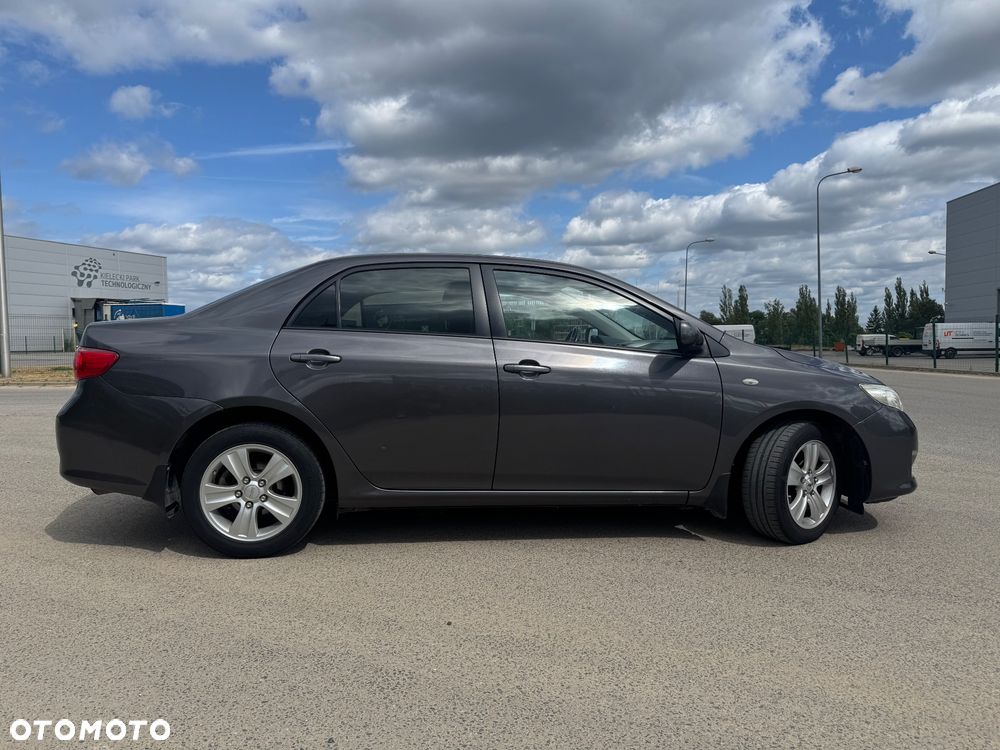 Toyota Corolla - 5