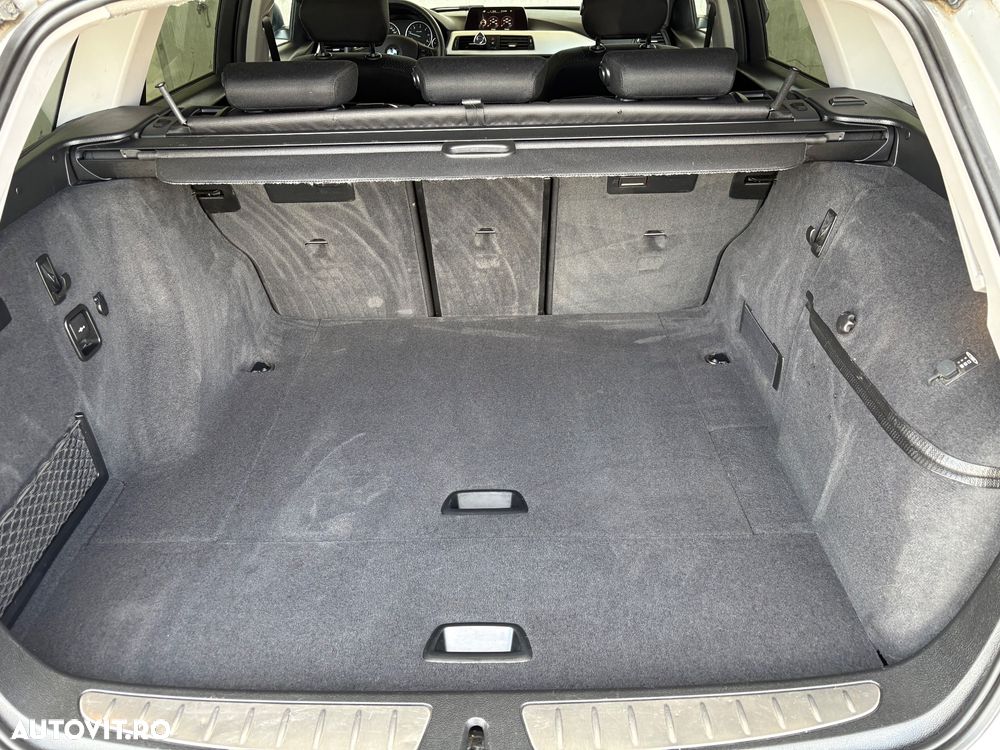 BMW Seria 3 318d Aut. Luxury Line - 12