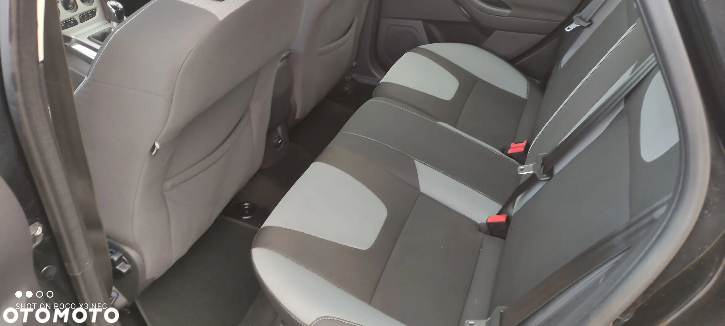 Ford Focus 1.6 EcoBoost Titanium - 26