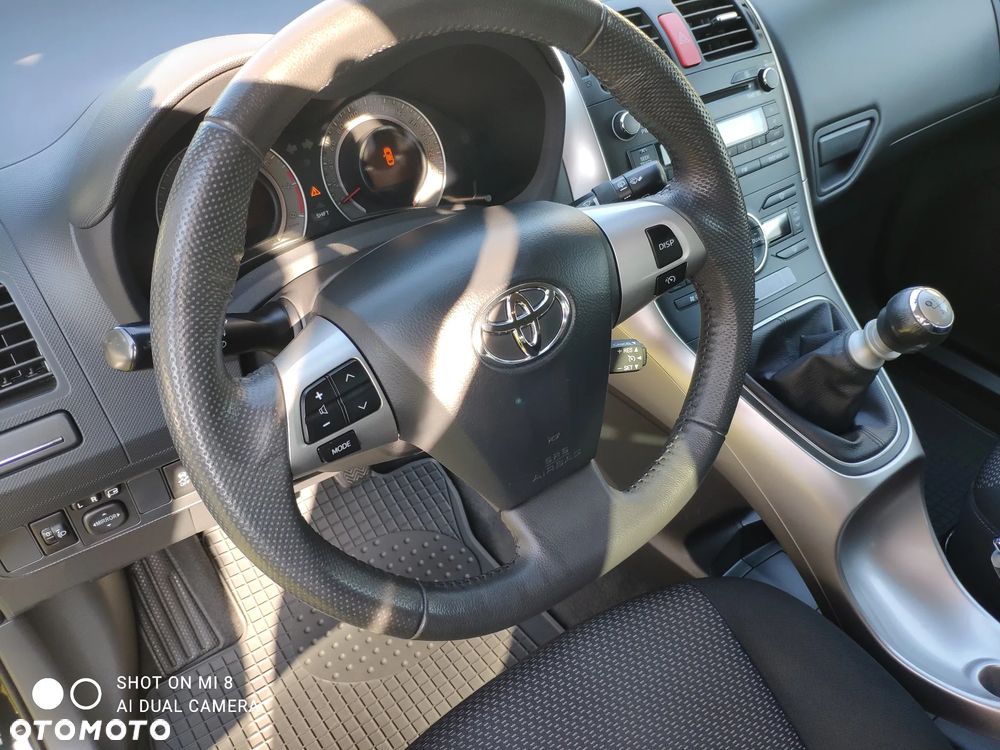 Toyota Auris 1.6 Life+ - 26