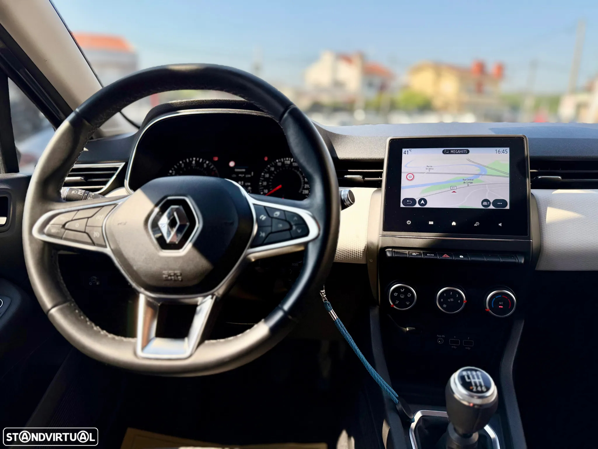Renault Clio 1.0 TCe Limited Bi-Fuel - 16