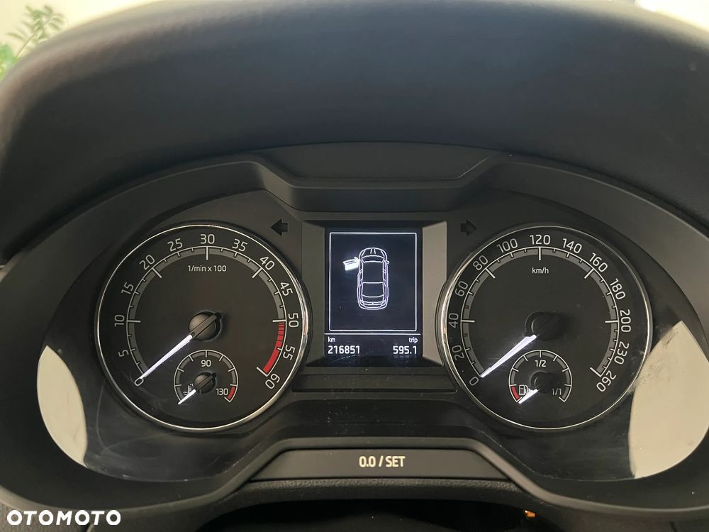 Skoda Octavia 1.6 TDI SCR Ambition - 17