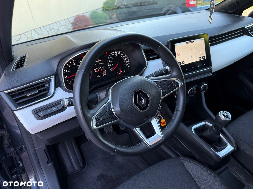 Renault Clio - 8