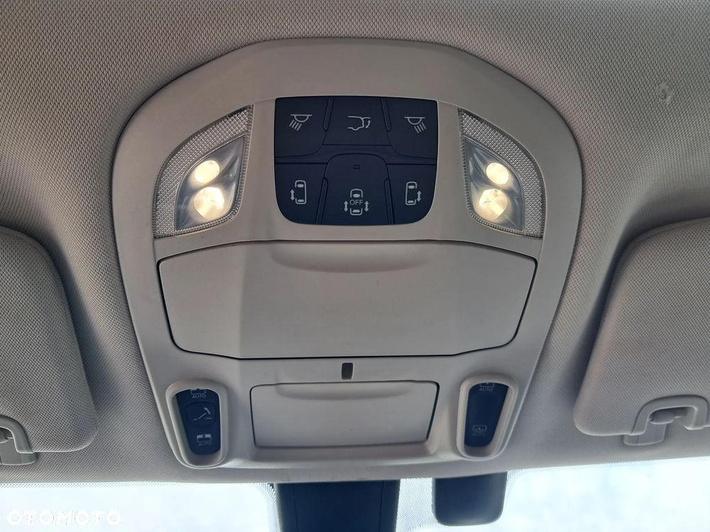 Chrysler Pacifica - 15