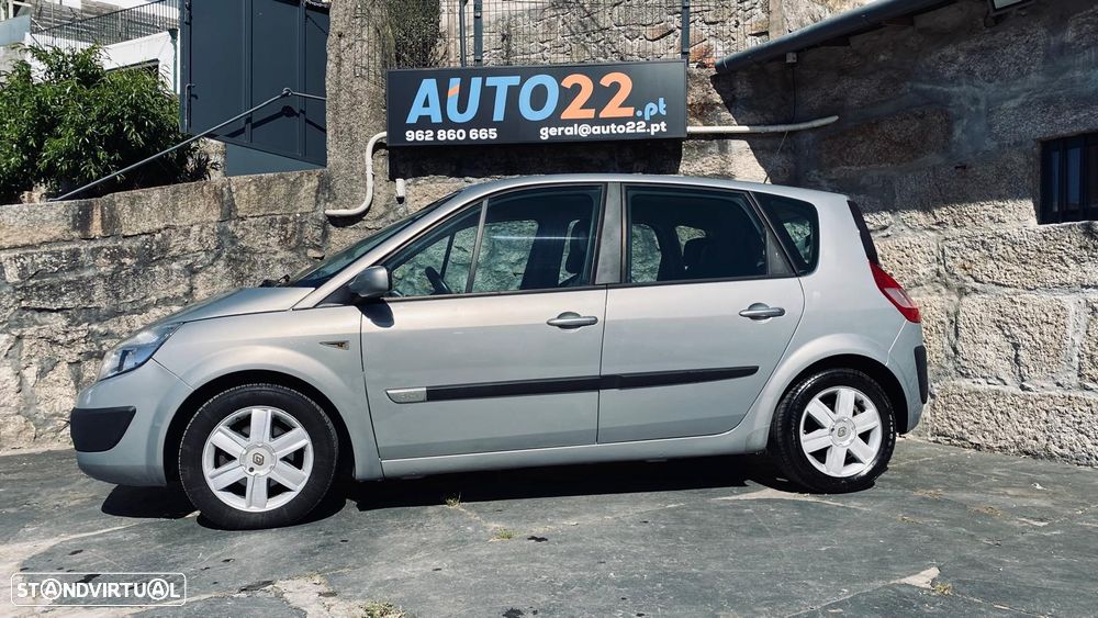 Renault Scénic 1.5 dCi Confort - 8