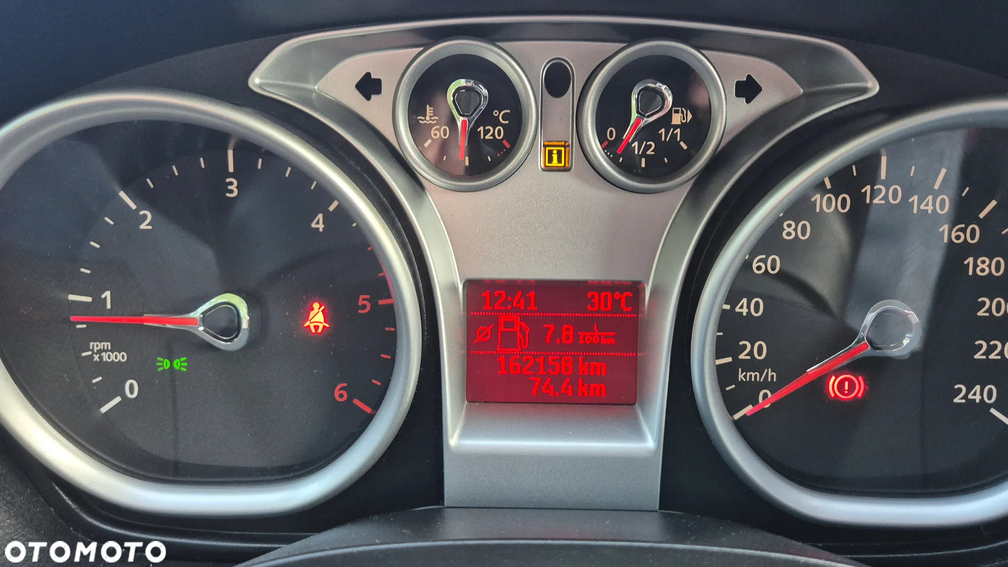 Ford Kuga 2.0 TDCi 4x4 Titanium - 29