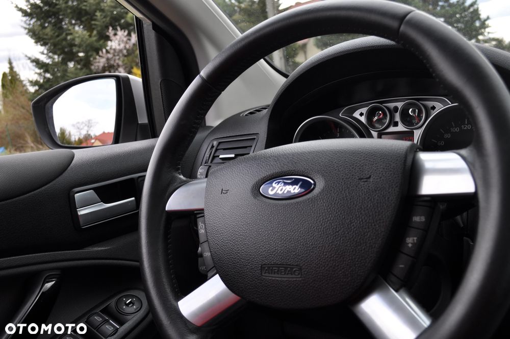 Ford Kuga 2.0 TDCi 4x4 Titanium - 20