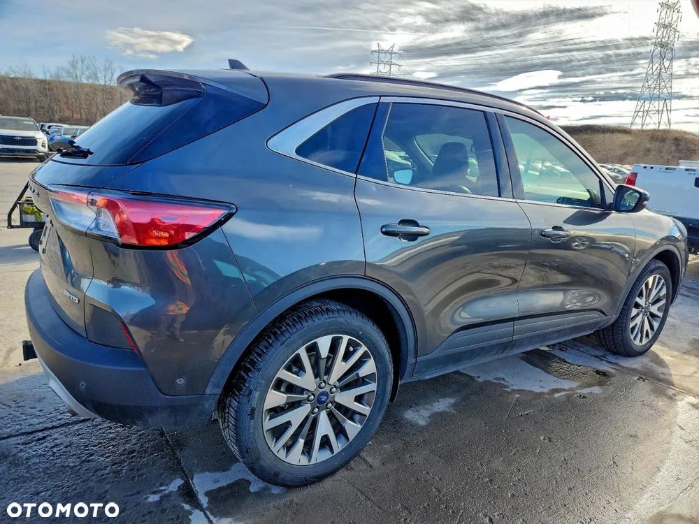 Ford Kuga 2.0 EcoBoost 4x4 Titanium - 4