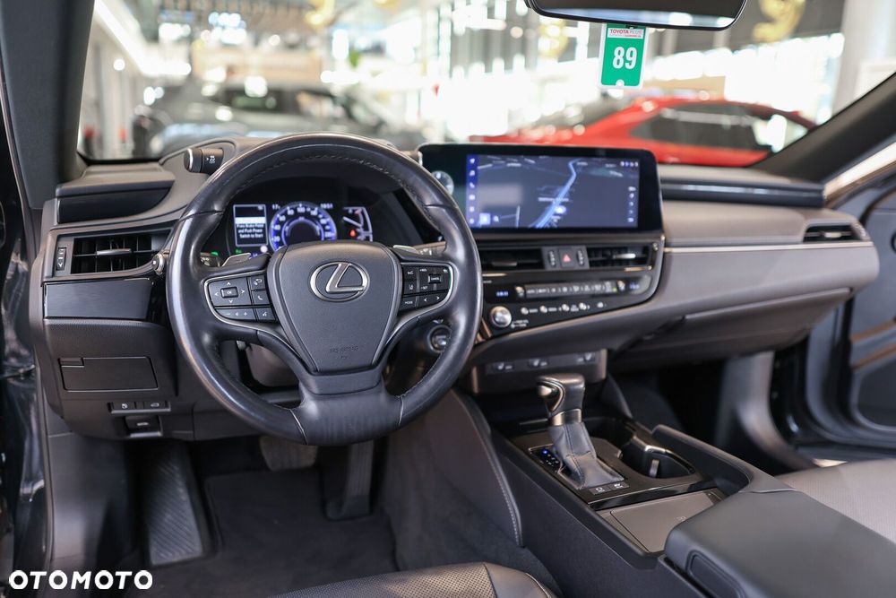 Lexus ES 300h Business Edition - 23