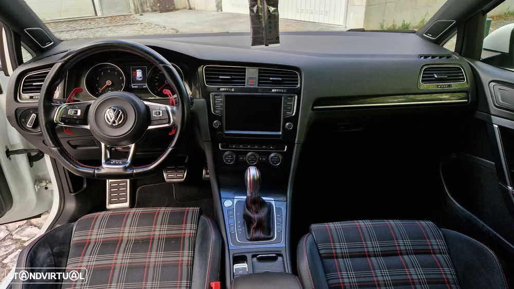 VW Golf 2.0 TSi GTi DSG - 5