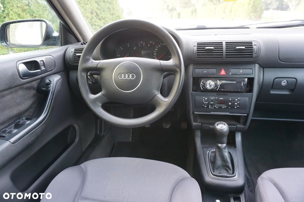 Audi A3 1.9 TDI Ambiente - 12