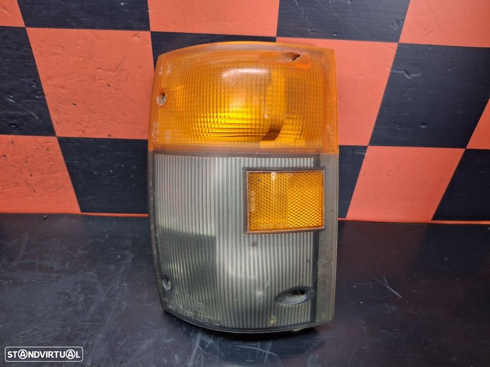 Farolim De Pisca Frente Esquerdo Isuzu Elf - 1