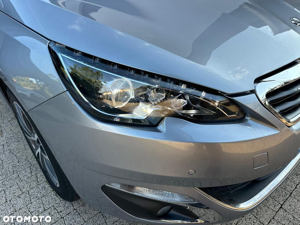 Peugeot 308 1.6 BlueHDi Allure S&S - 27