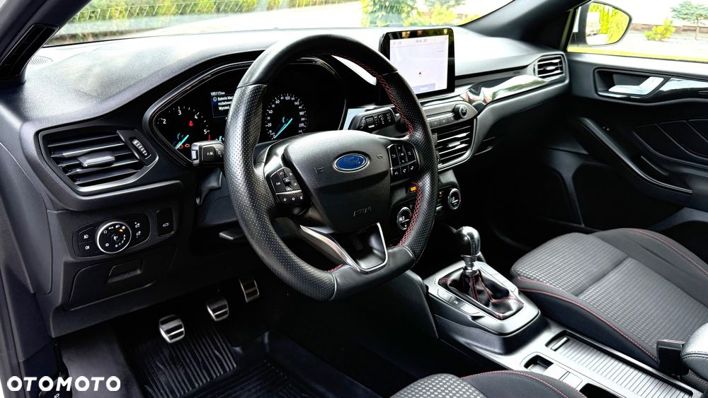Ford Focus 1.5 EcoBlue Start-Stopp-System ST-LINE DESIGN - 15