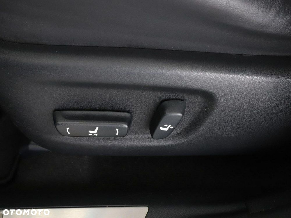 Lexus NX 300h E-FOUR Luxury Line - 37