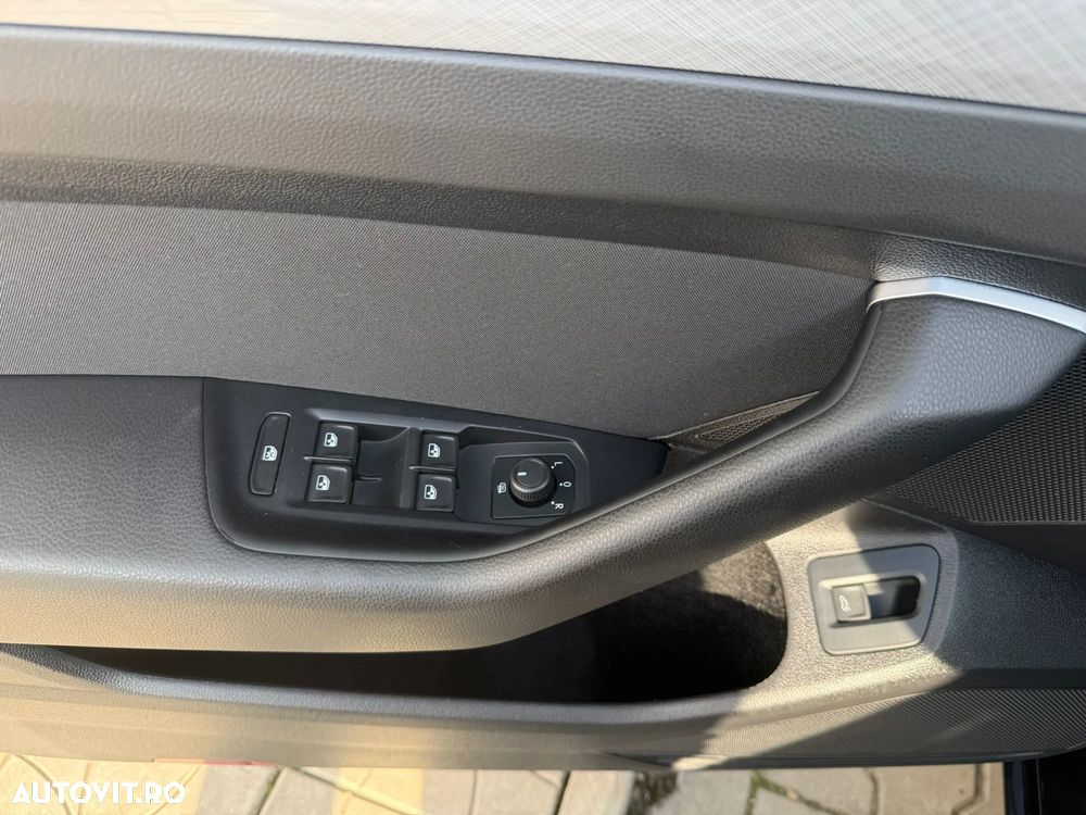 Volkswagen Passat 1.5 TSI ACT DSG Comfortline - 13