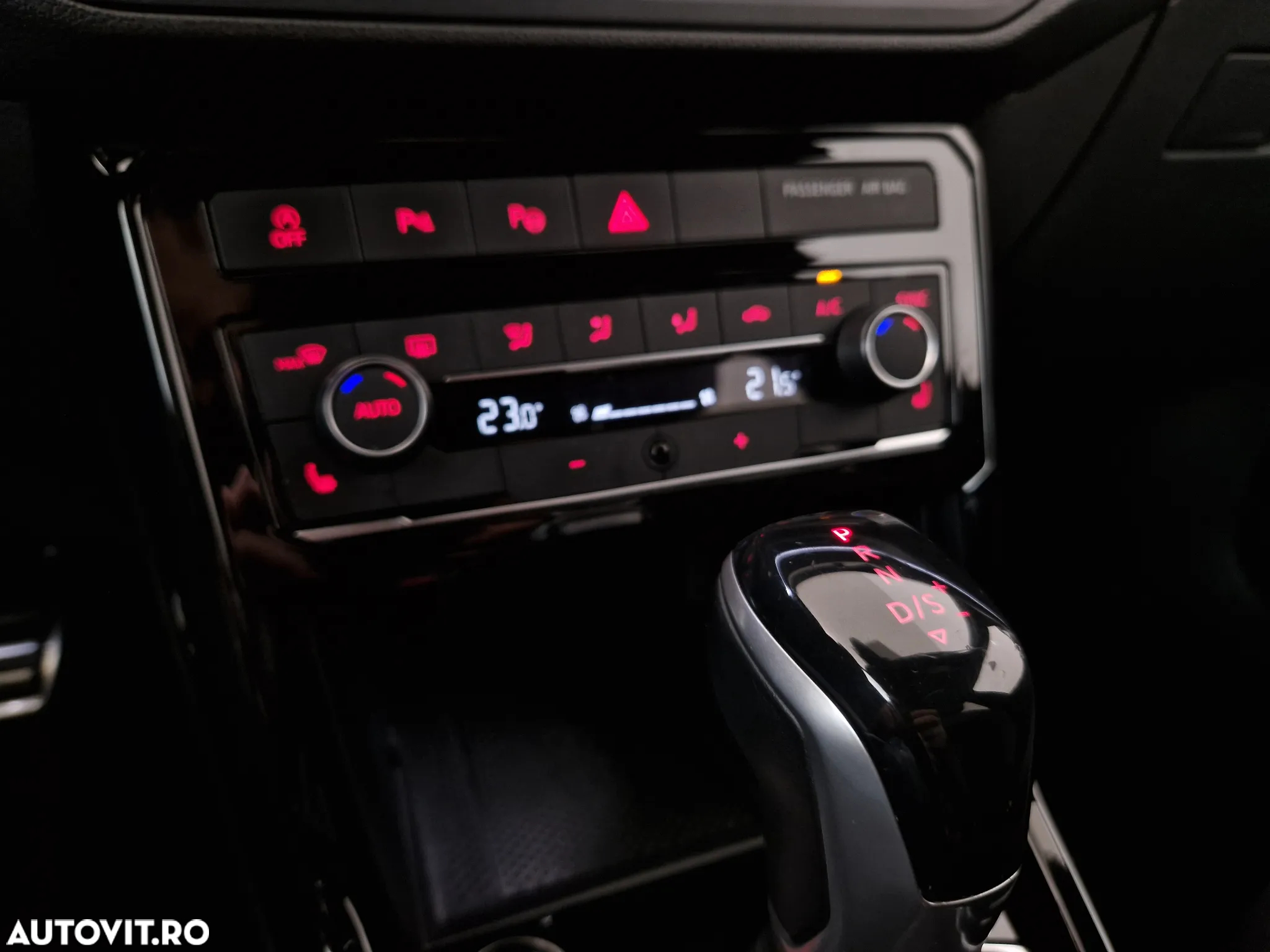 Volkswagen T-Cross 1.5 TSI DSG R-Line - 27