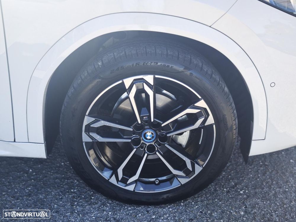 BMW iX2 eDrive20 Pack Desportivo M - 22