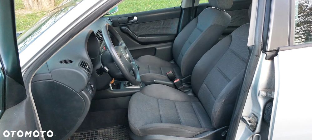 Audi A3 ver-a3-1-6-ambiente - 7