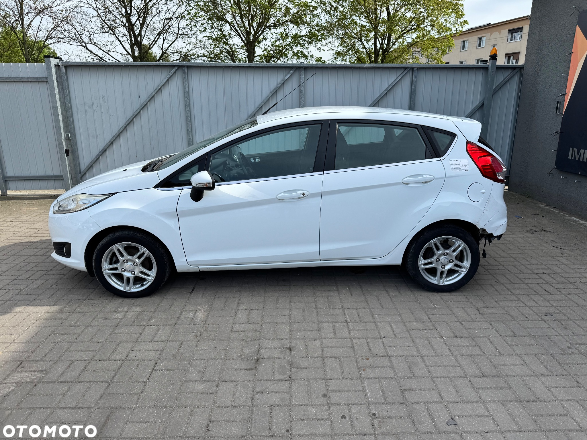 Ford Fiesta 1.6 TDCi DPF Platinium X - 2