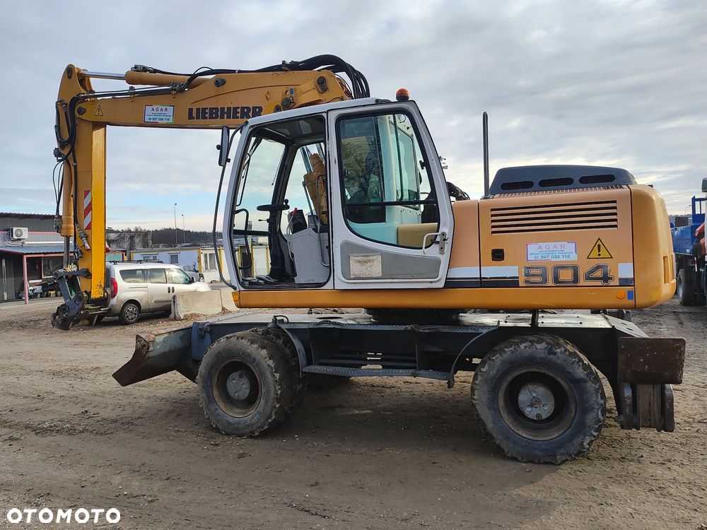 Liebherr A904C - 4