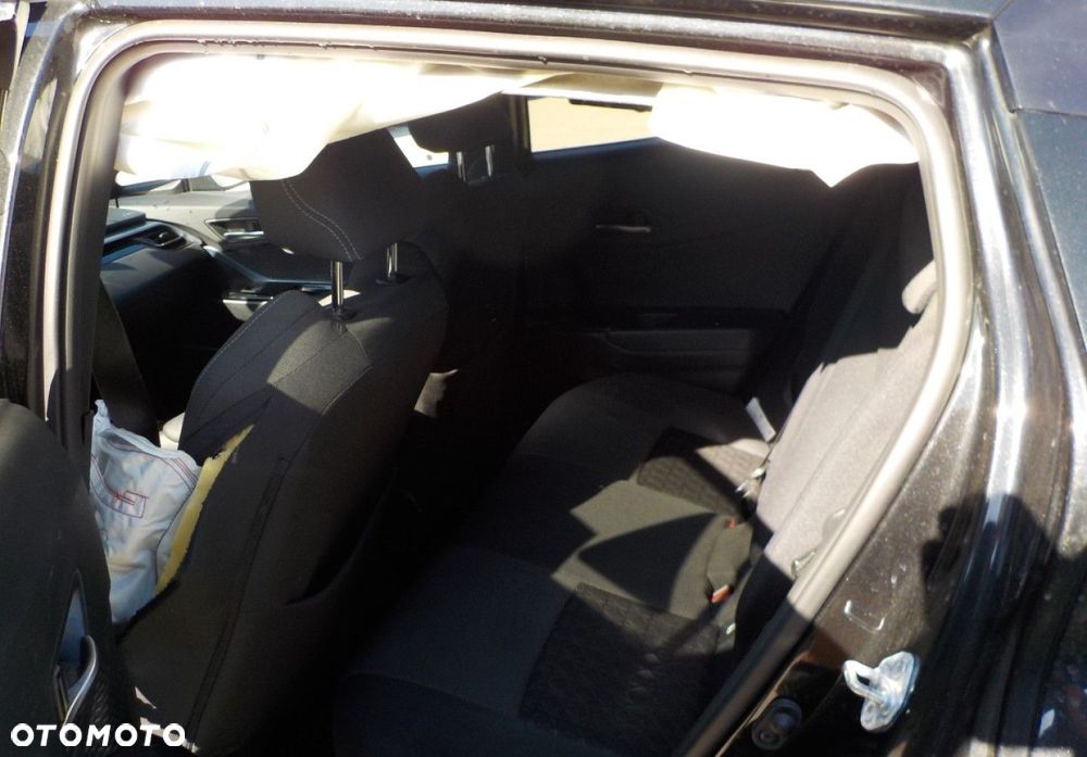 Toyota C-HR - 22