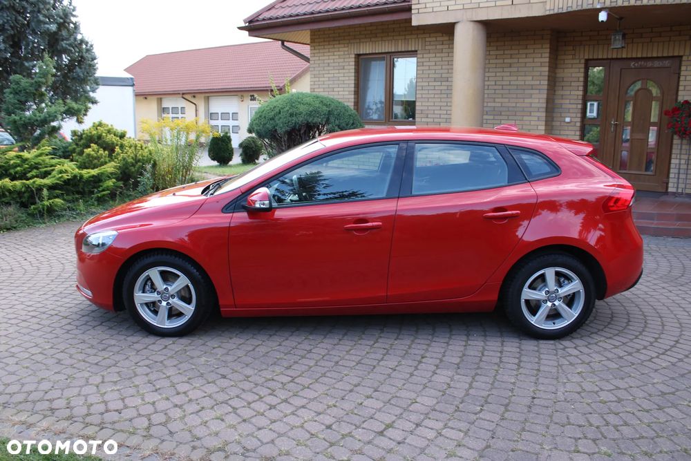 Volvo V40 D2 Momentum - 5